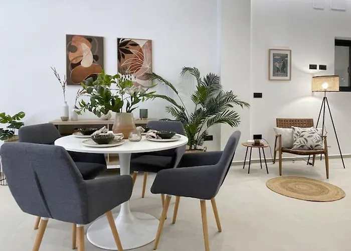 Sunny 4 Pax Wifi Apartment *